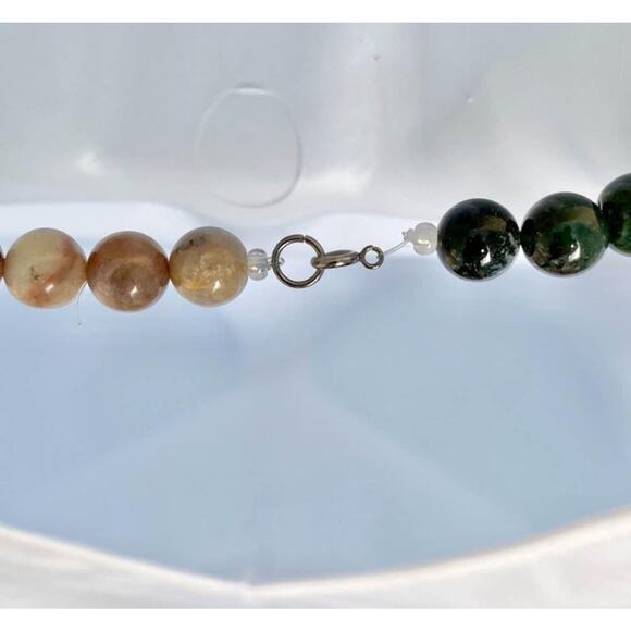 Moss Agate Ombré Beaded Necklace - Picture 5 of 5